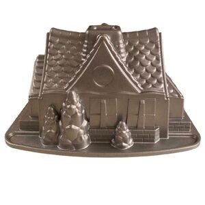 Nordic Ware Gingerbread House Cottage Bundt Cake Pan 9 Cup Nonstick Aluminum EUC